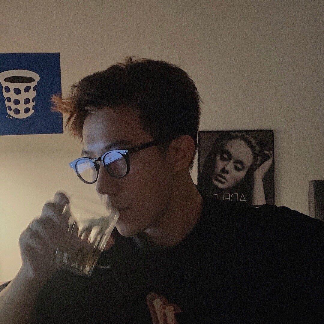 你不高兴可以滚啊