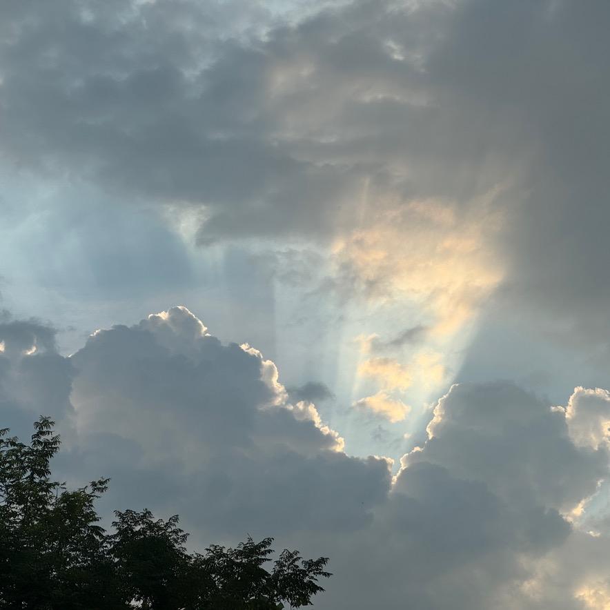 安靜點⋯別吵吵