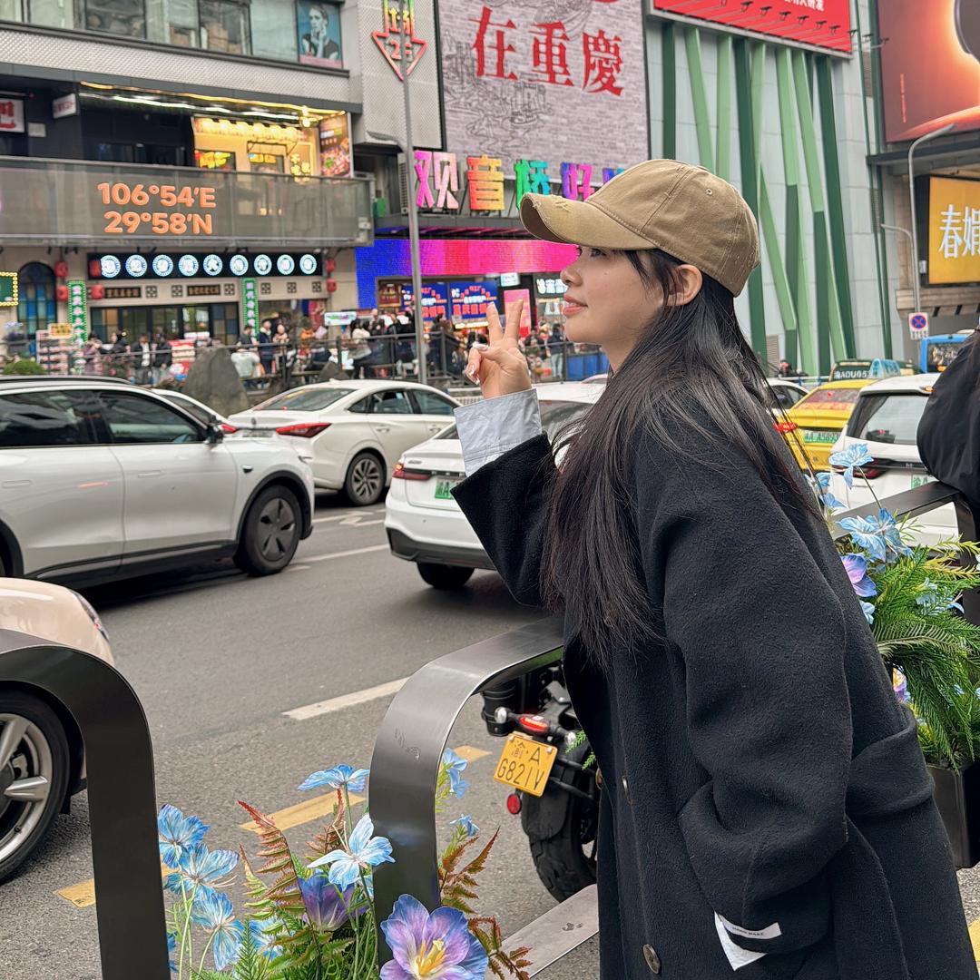 我是婷婷吖