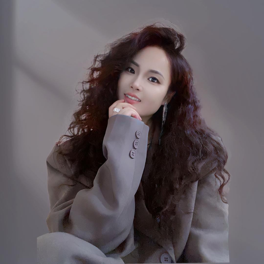齐涩佳·华子（嘉缘美学）