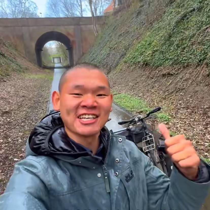 湖行世界