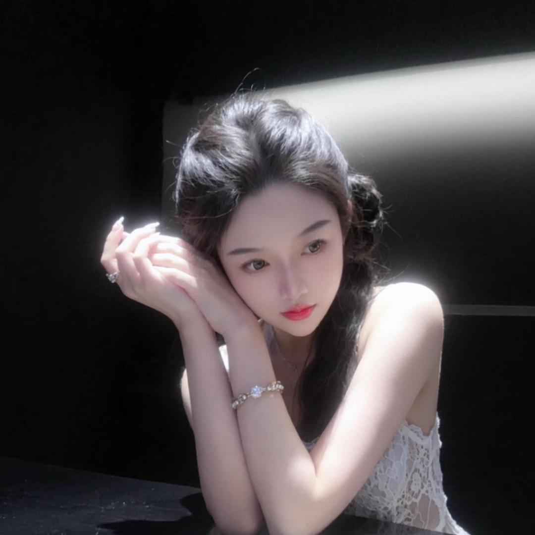 是个美女🫧