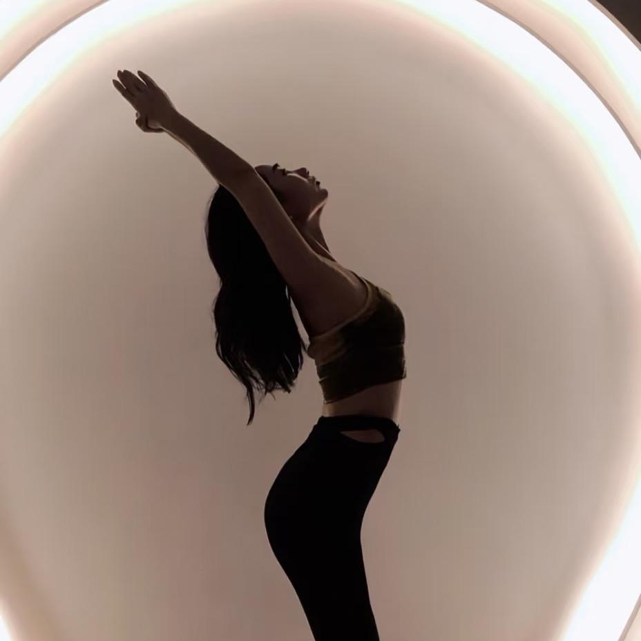 颜瑜伽黄屯馆朱老师