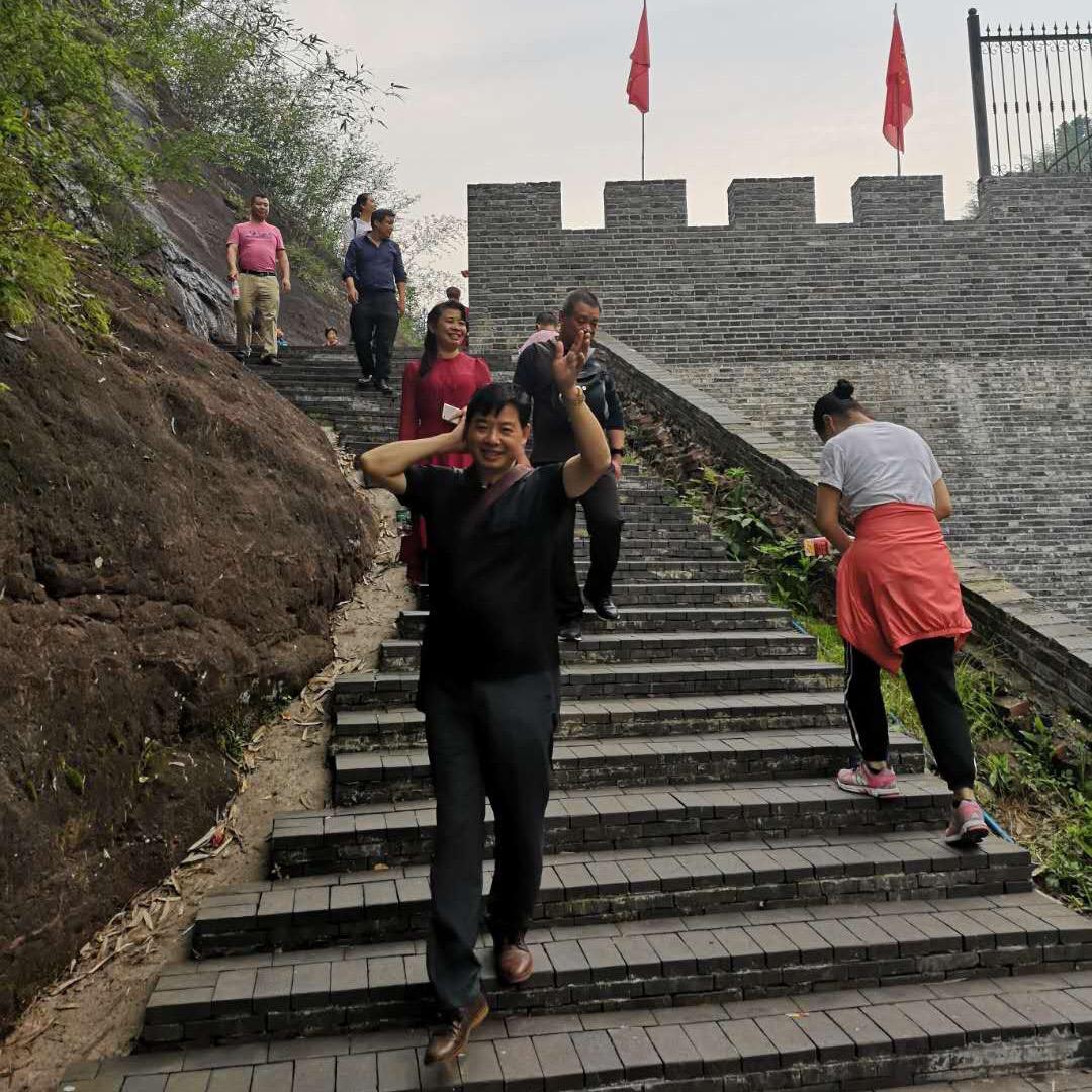 今生无悔（村干部）