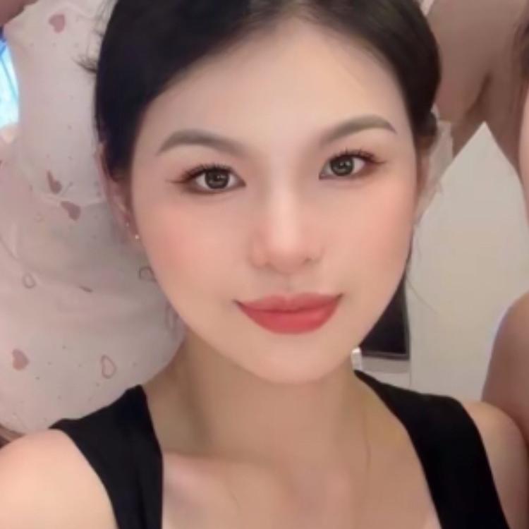 小七美丽服饰