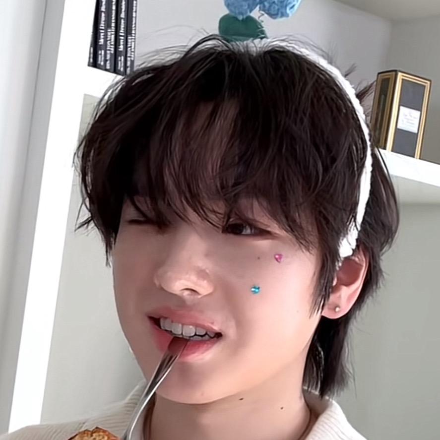 saku酱可以给我一个馒头吃吗
