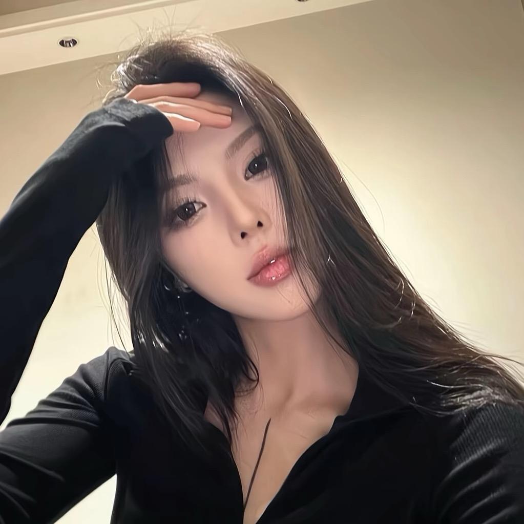 姜雯.