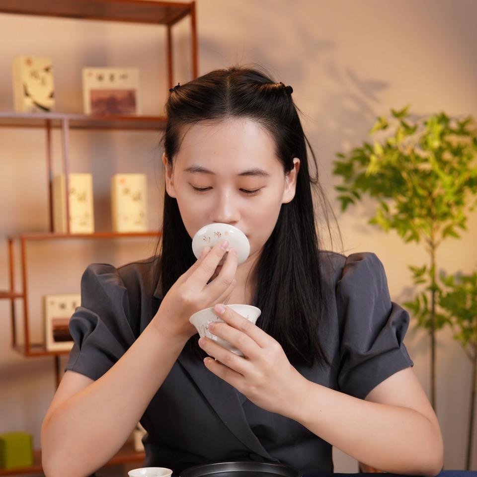璟璟与茶