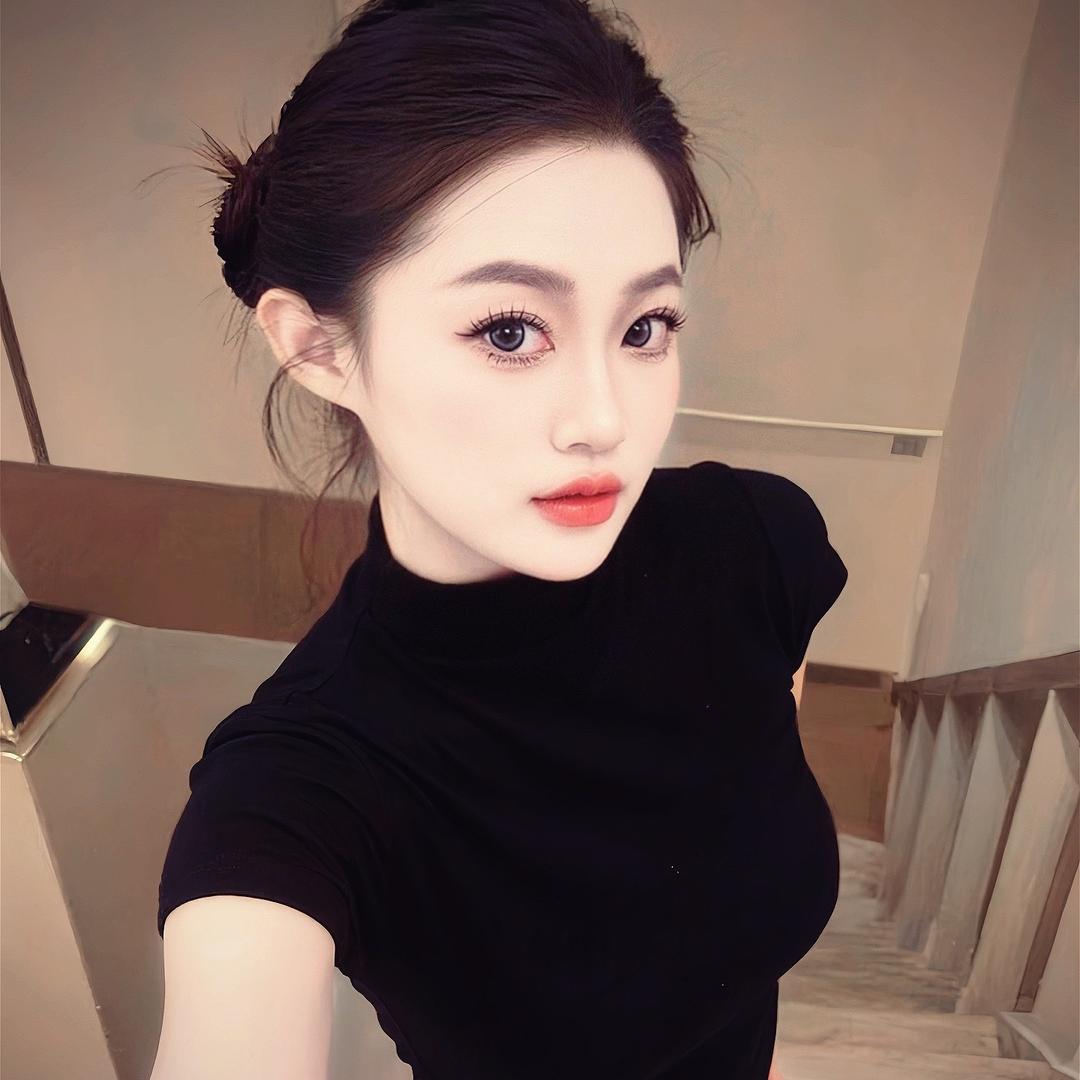 丁雅妍.