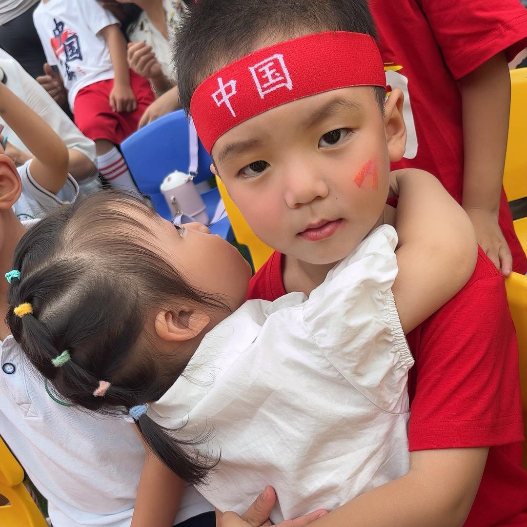 哥哥的小尾巴