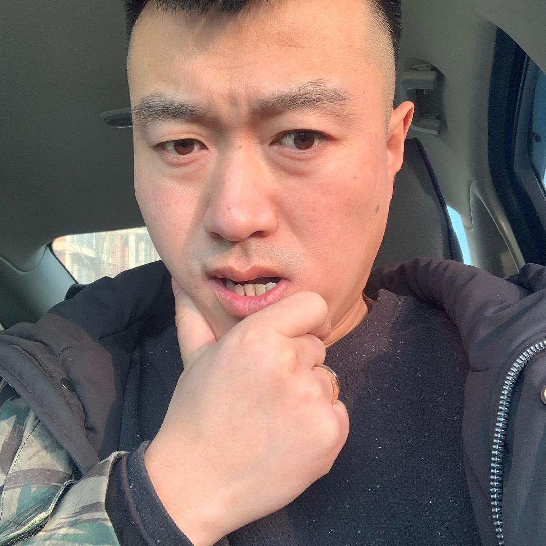 志有亮✌(̿▀̿ ̿Ĺ̯̿̿▀̿ ̿)✌