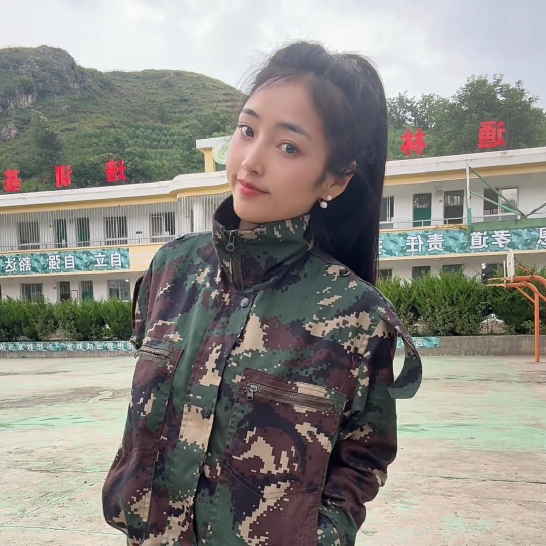 周老师（林狼叛逆教育基地）