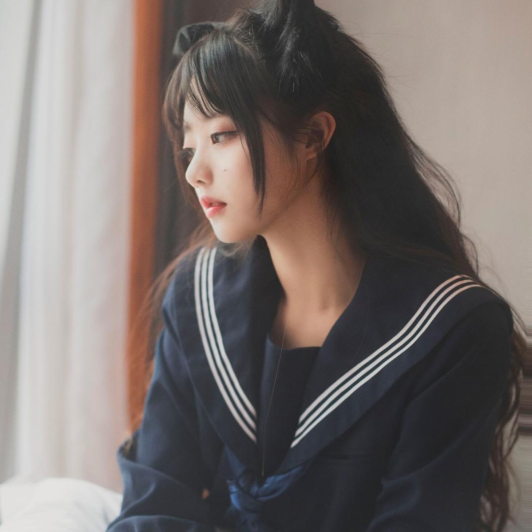 南栀睡觉时不困