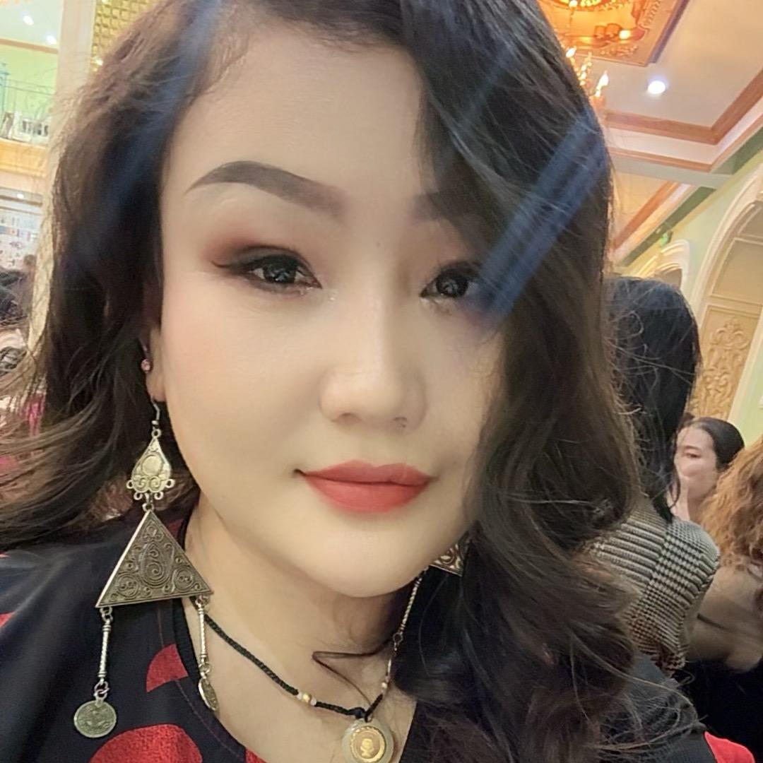 加那尔浪漫衣橱