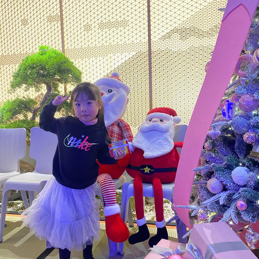 妍熙嘻嘻嘻YANHEE