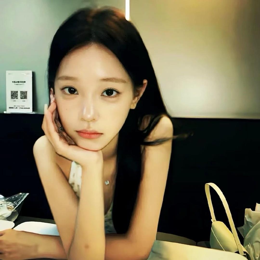 芝麻油喵喵喵养的小猫的主人