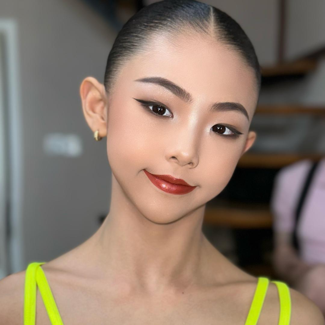 唐山舞艺林-张艺懿【Zoe】