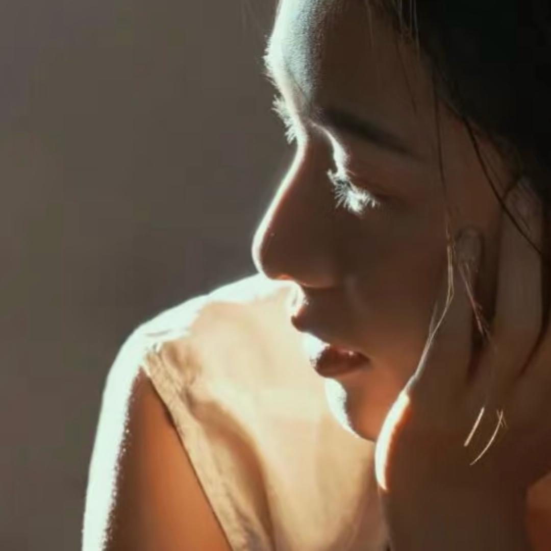 小H.