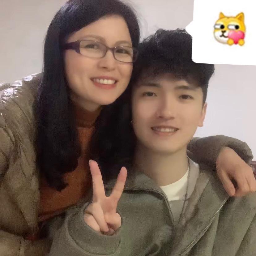 雯子儿子