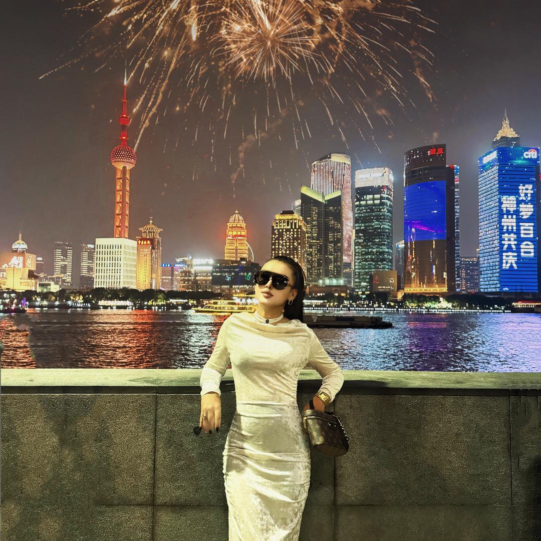 天山区大湾北路希若服装店