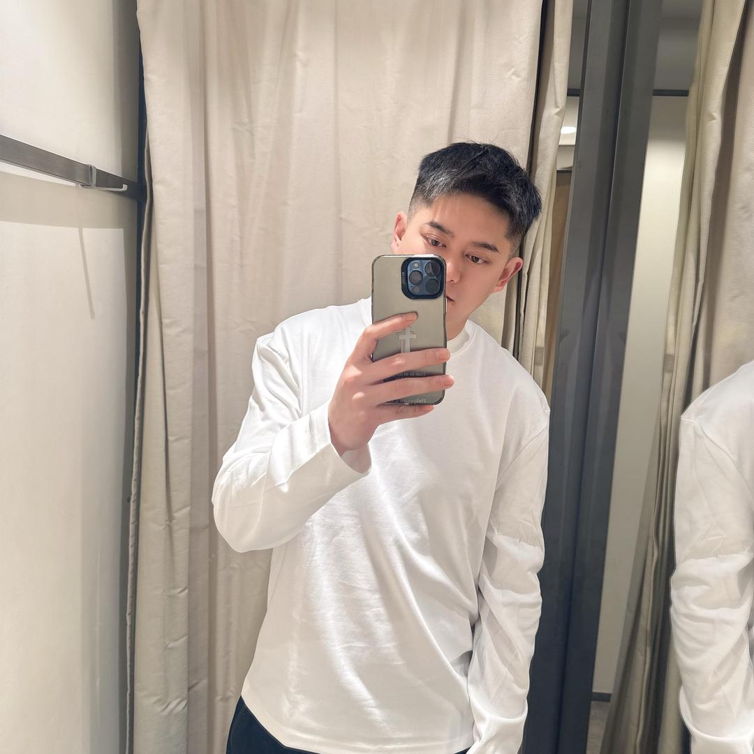 万坤鹏