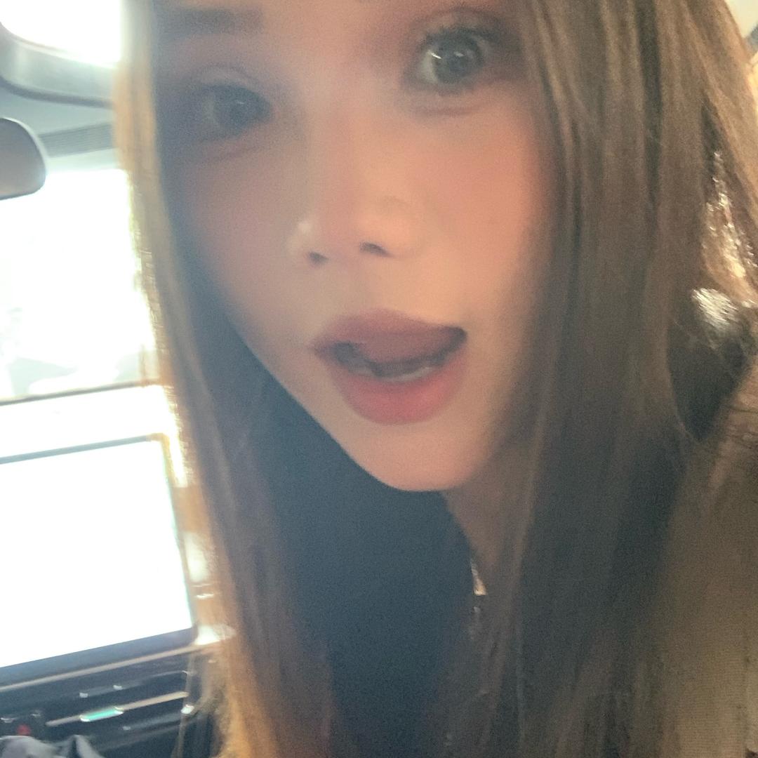 小刘在这里
