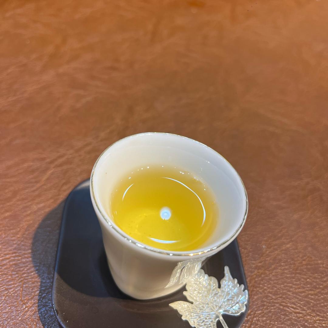 捂着耳朵让心静静