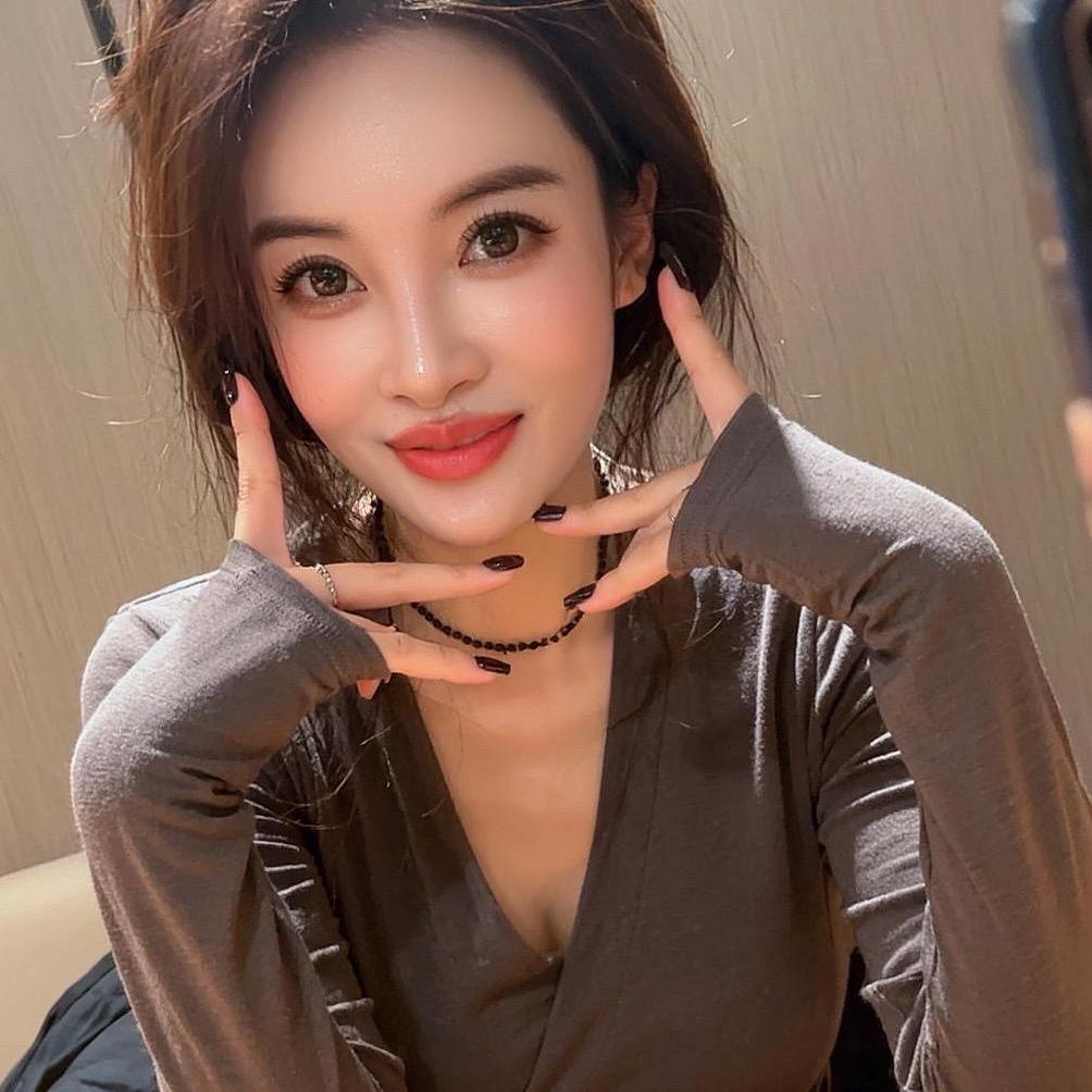 徐璐，山东璐姐，脸部装修，兼职红娘