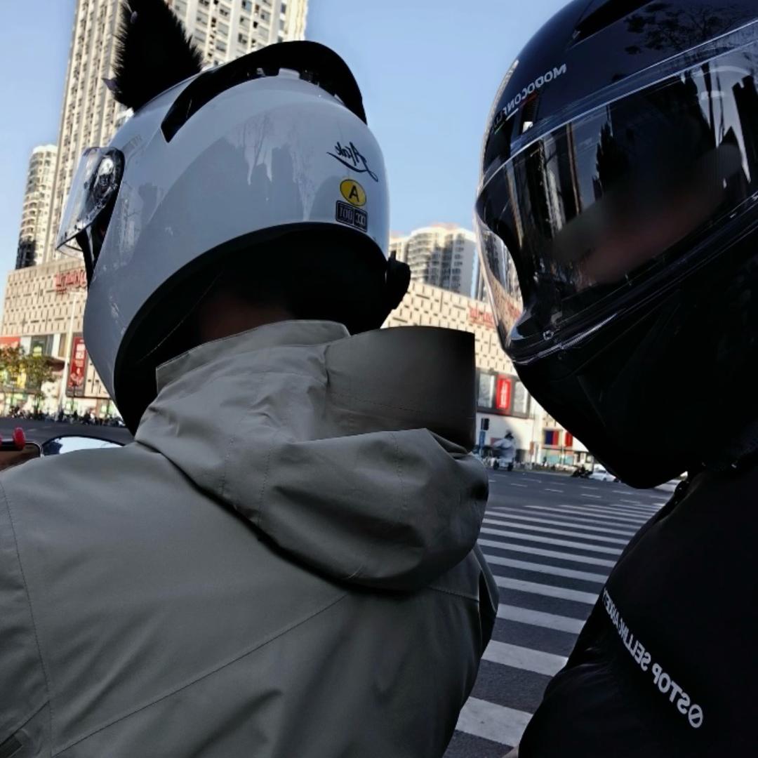 小  七