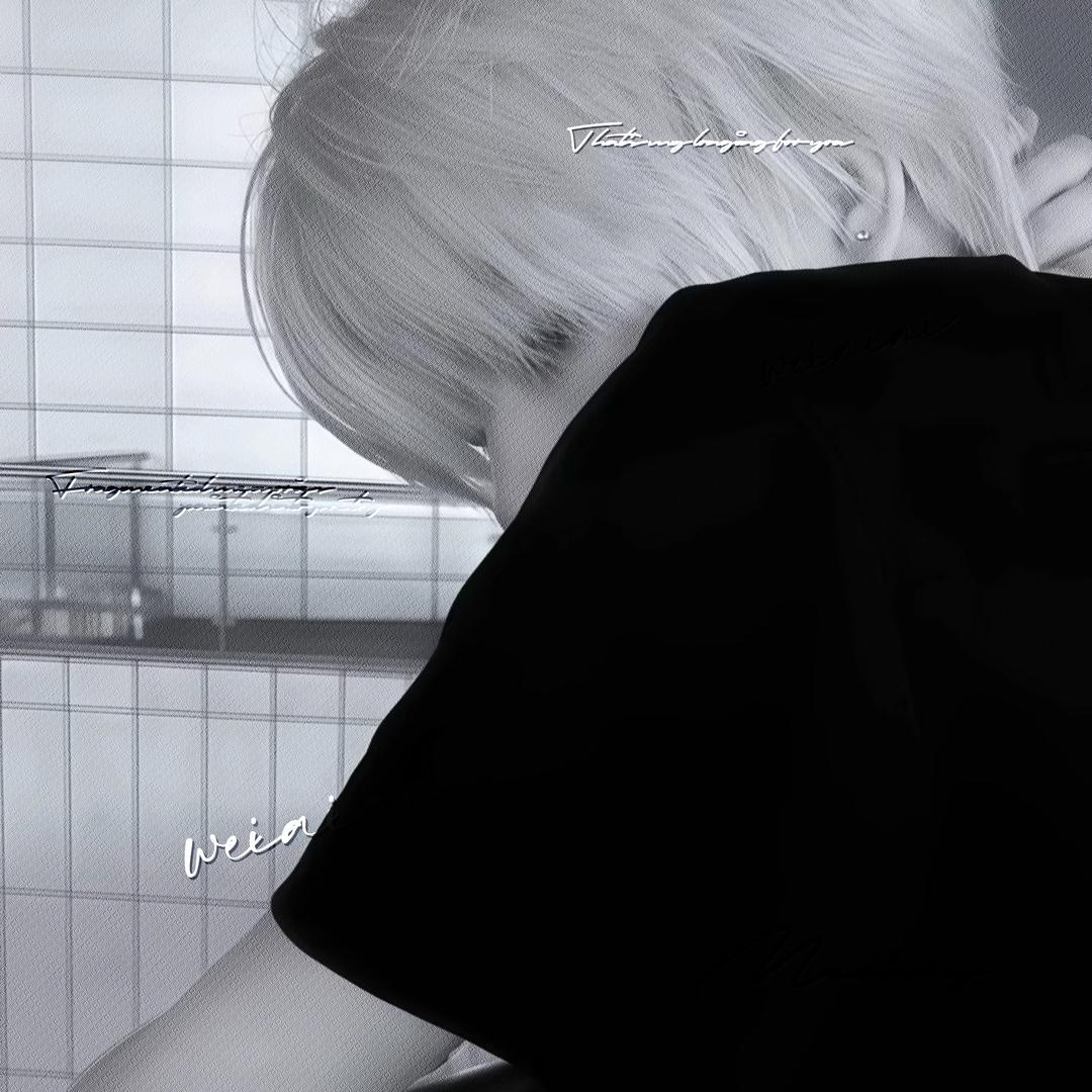 小V