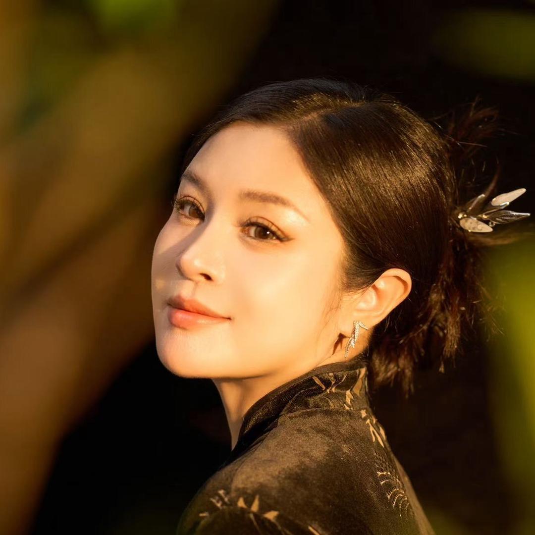 虞美人娜美丽