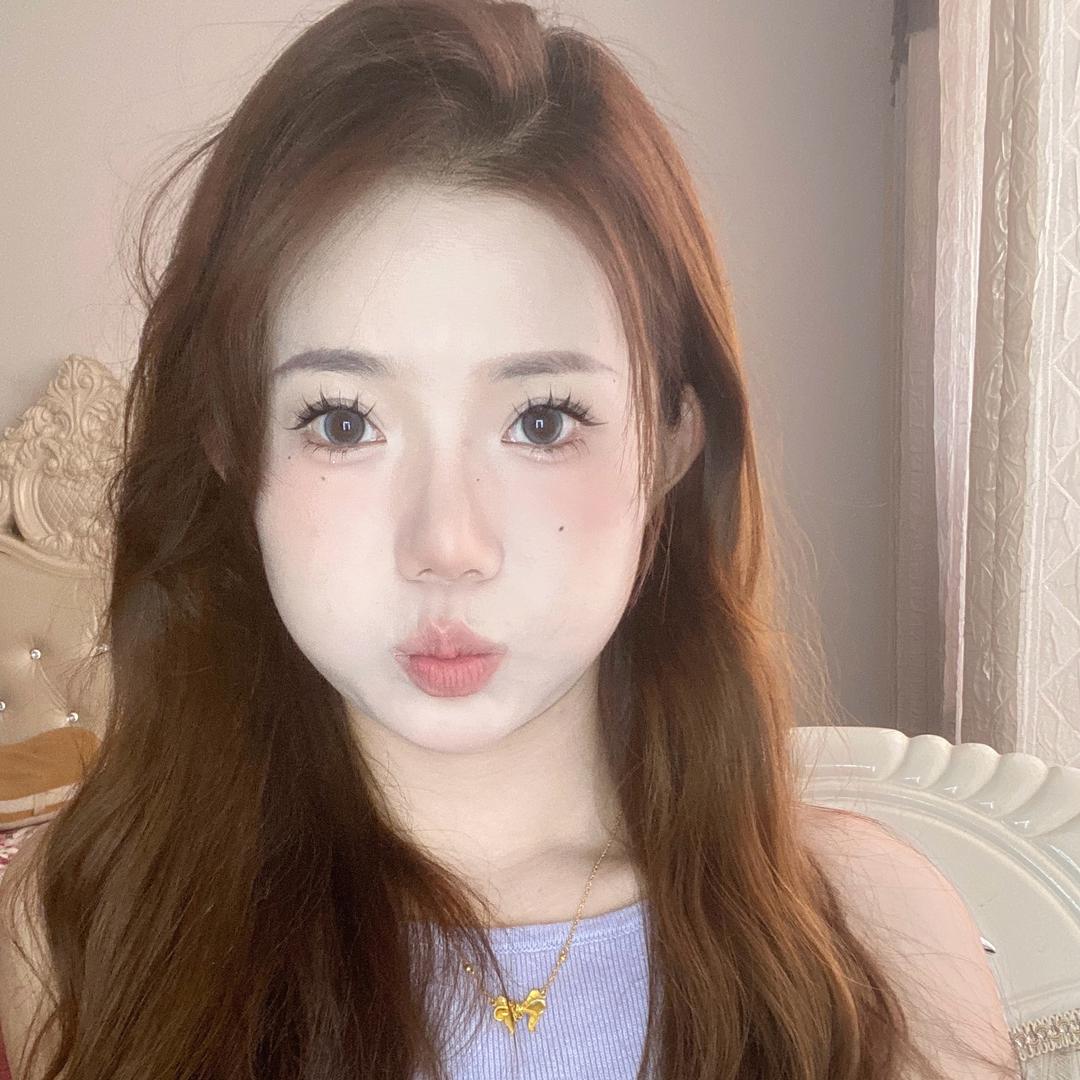 最爱睡懒觉的年年