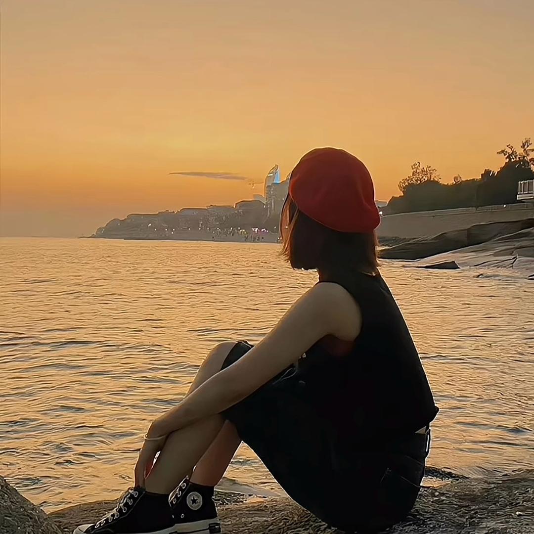 浅浅.