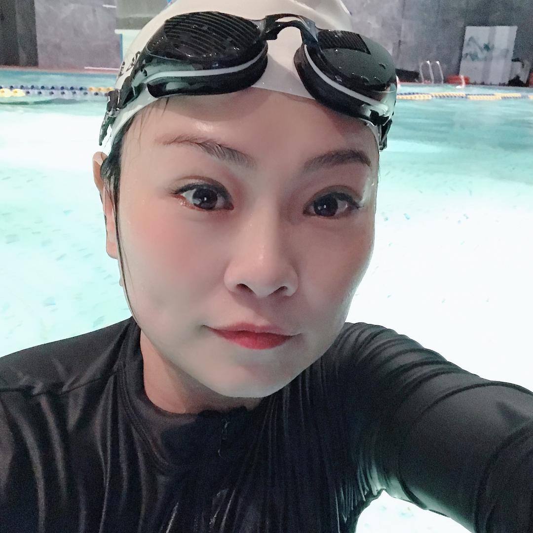 玉环佐佑美甲店