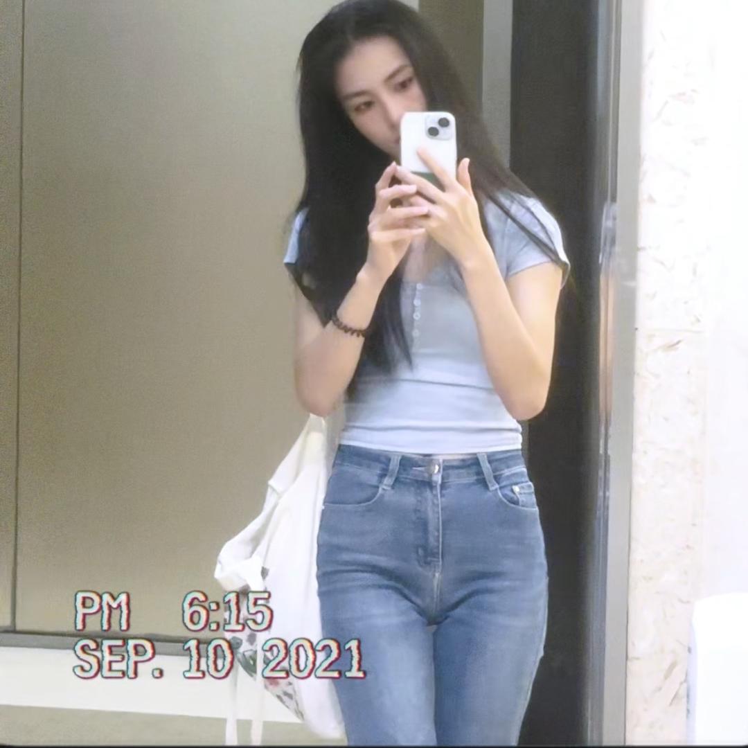 阿菜吃榴莲