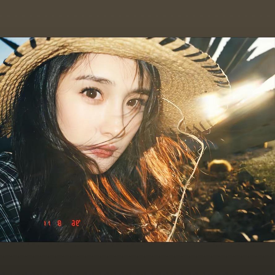 坚强的麻子爱抠脚大王万岁万岁万万岁✌🏻