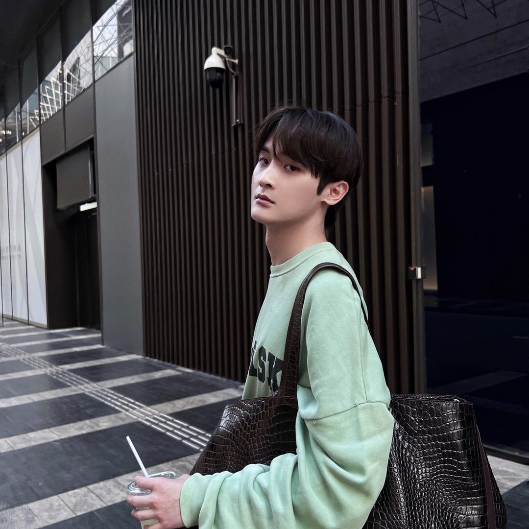 小DEE
