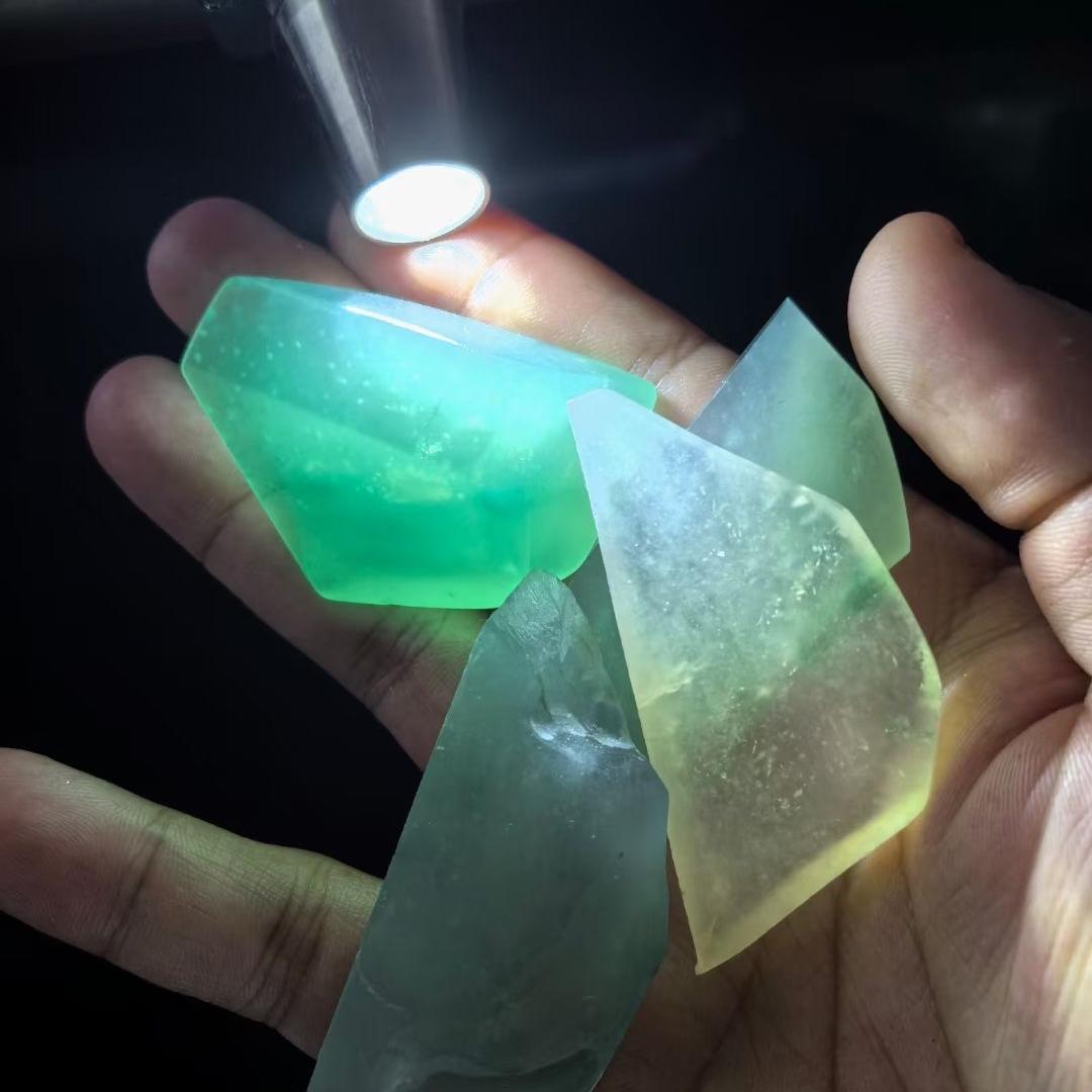 赵总珠宝翡翠精选手镯心