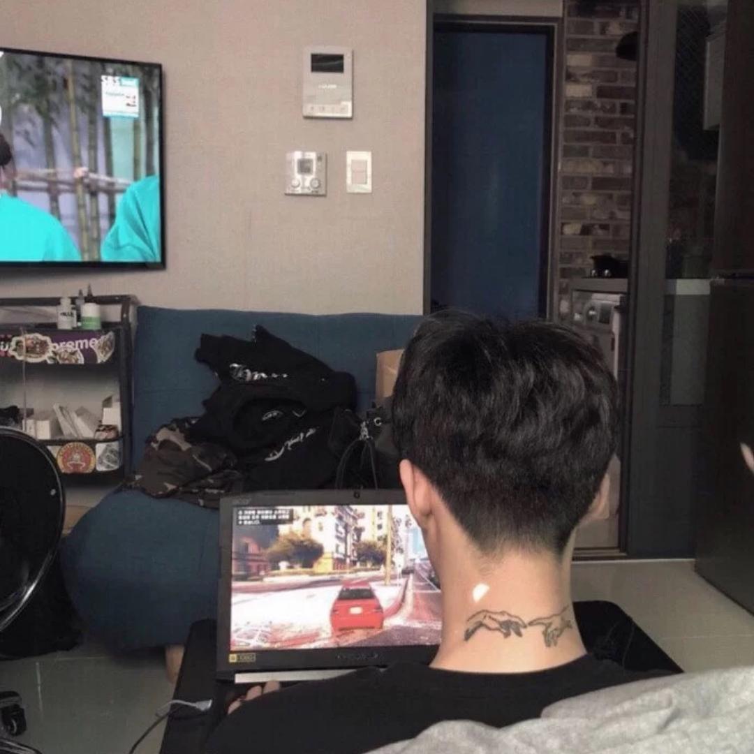 阿达是个游戏迷