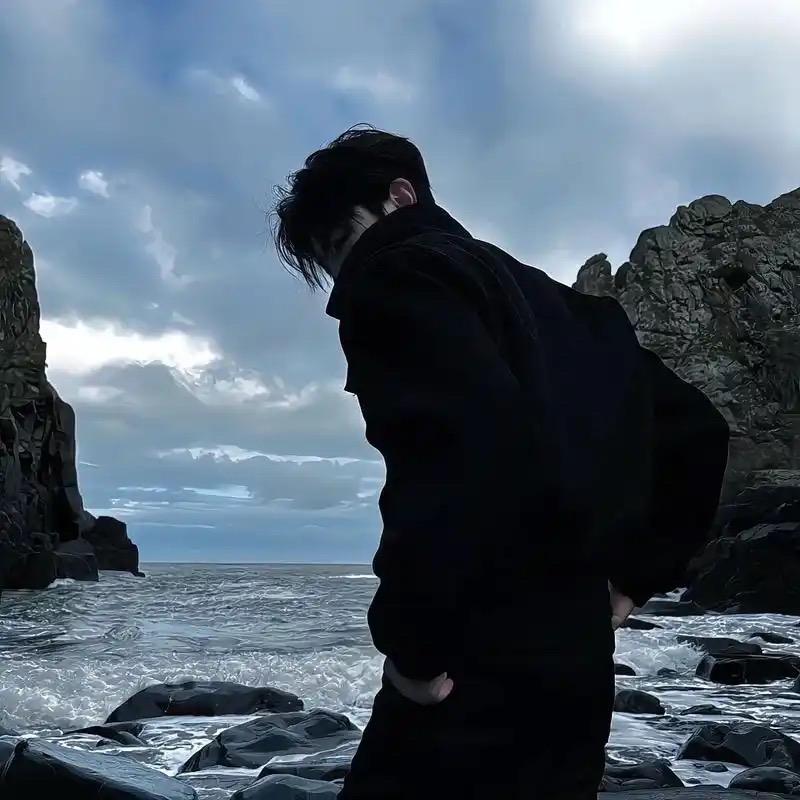 🕊⊰⊹旧爱葬山河 ✹🍃