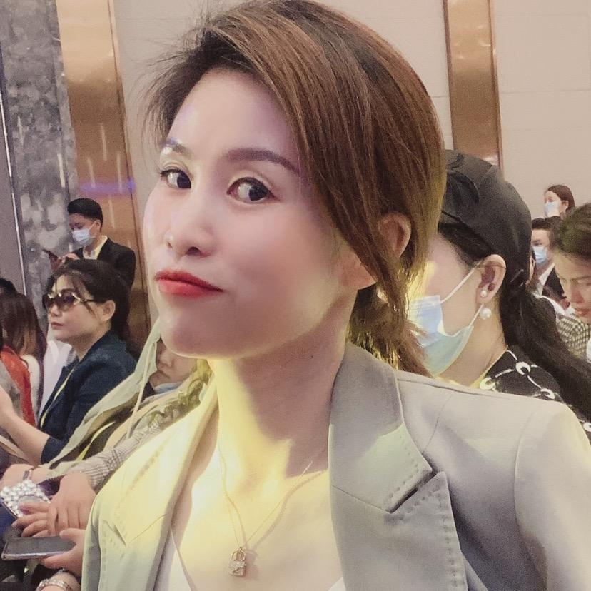 荆美May服装美学馆
