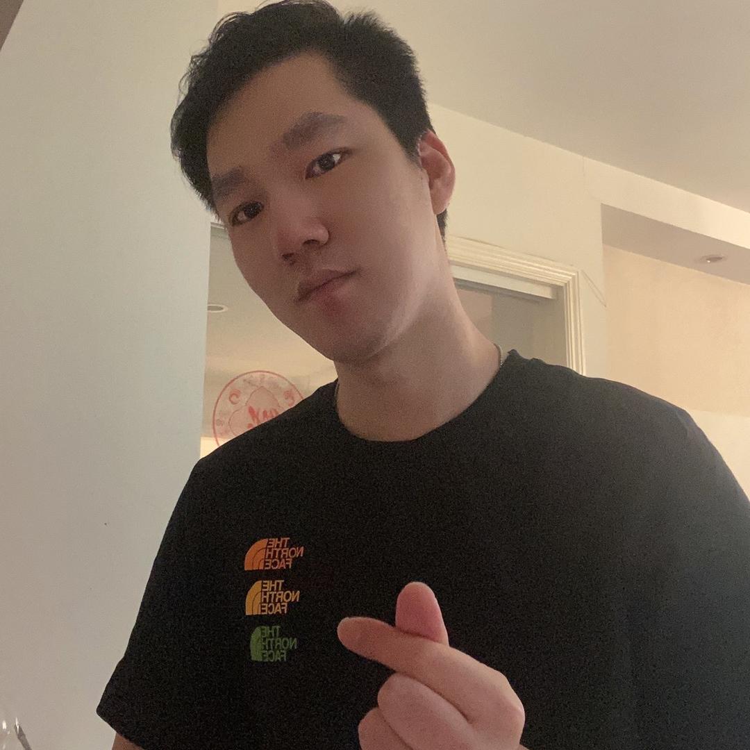 主持人佳磊☁️