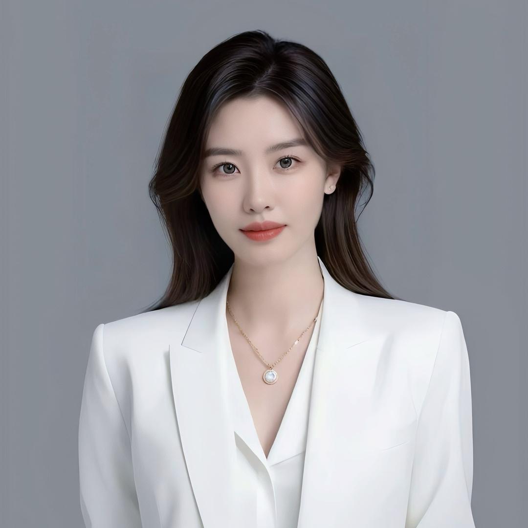 美业杨采钰