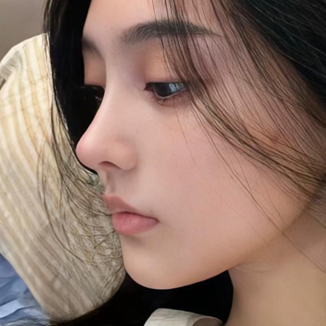 玉玲珑美女
