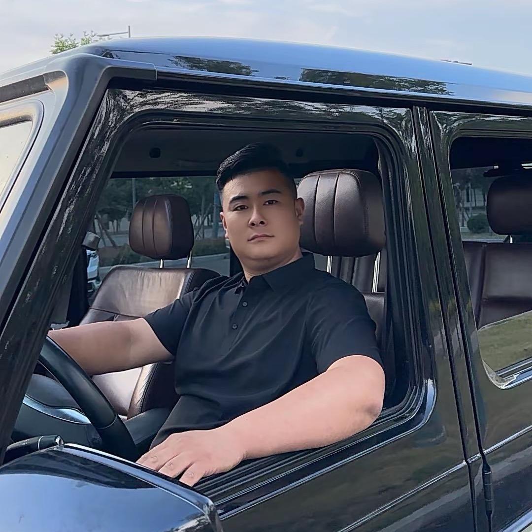 小洋哥🚀
