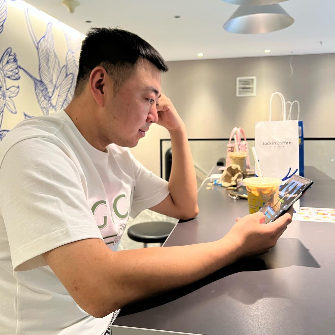 无才毅（御用摄影师）