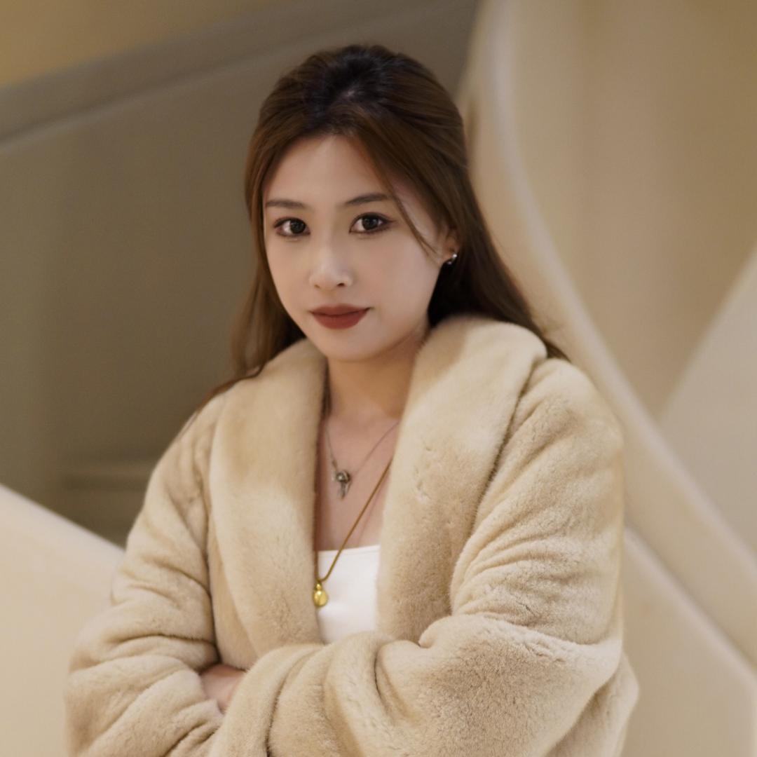 貂美人皮草服饰店于美丽