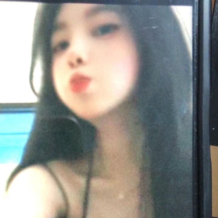 美女油油驾到