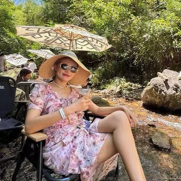 蓉蓉房车露营记