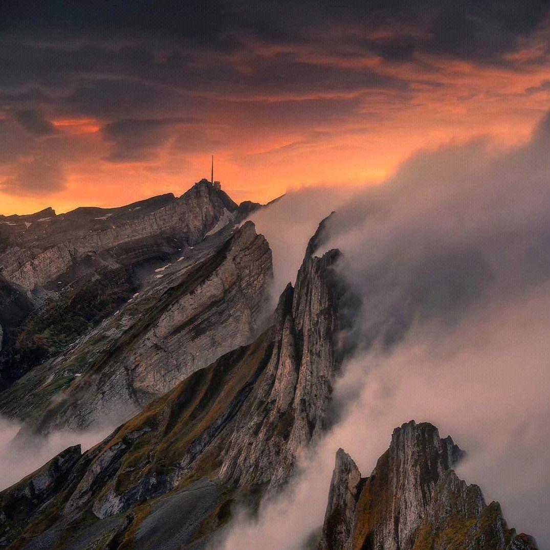 雷鸣山